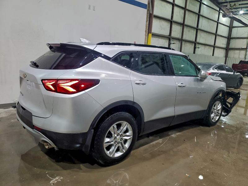 Photo 3 from auction – 2020 CHEVROLET BLAZER 2LT with VIN 3GNKBHRS0LS694666