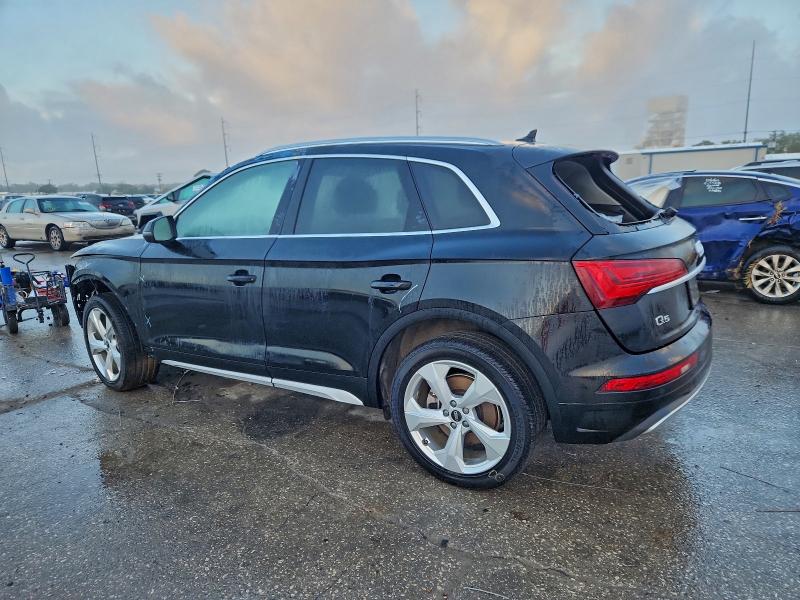 Photo 2 from auction – 2021 AUDI Q5 PREMIUM with VIN WA1BAAFY3M2025889