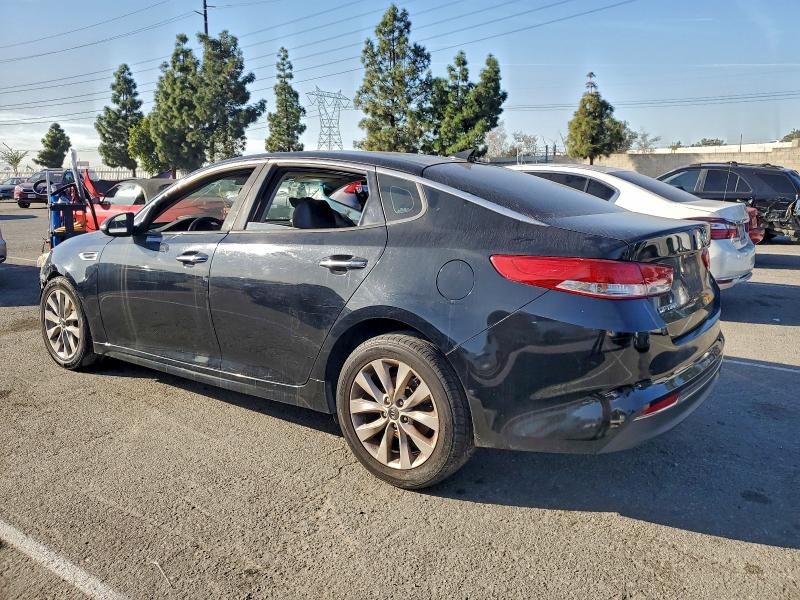 Photo 2 from auction – 2016 KIA OPTIMA with VIN 5XXGU4L30GG056027