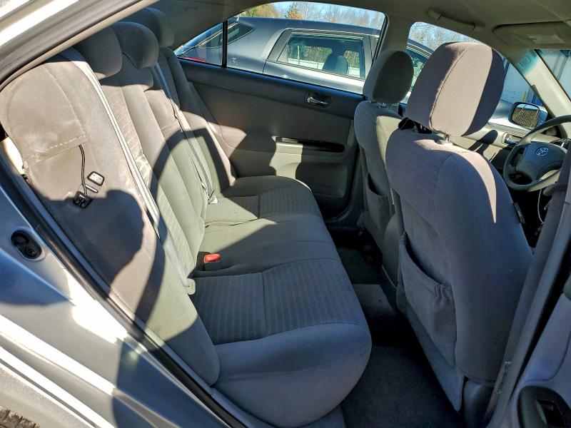 Photo 10 from auction – 2005 TOYOTA CAMRY LE with VIN 4T1BF30K15U109931