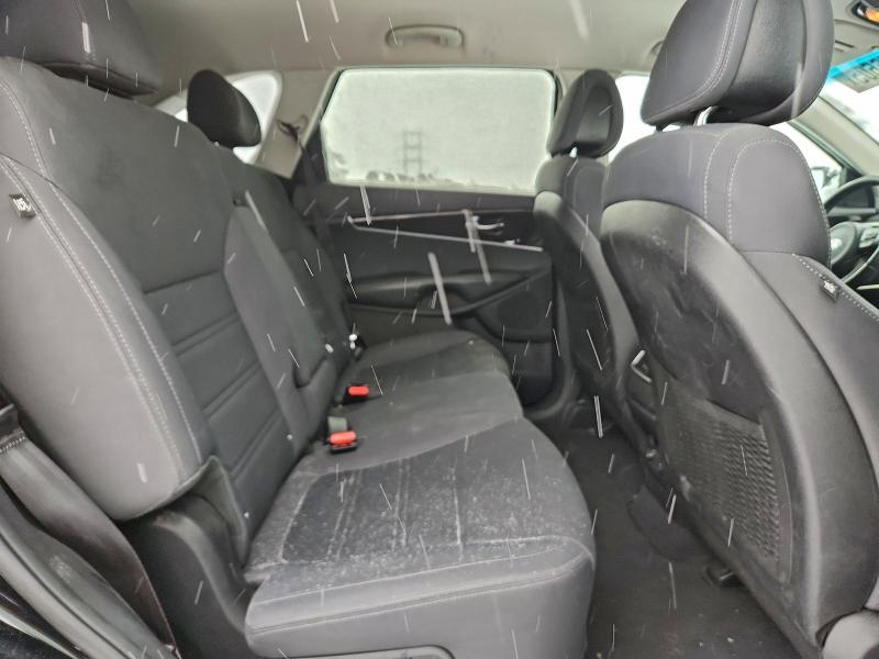 Photo 11 from auction – 2016 KIA SORENTO LX with VIN 5XYPGDA33GG065374