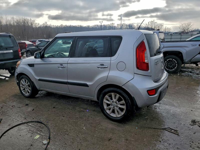 Zdjęcie 2 z aukcji – 2013 KIA SOUL + z VIN KNDJT2A69D7769524
