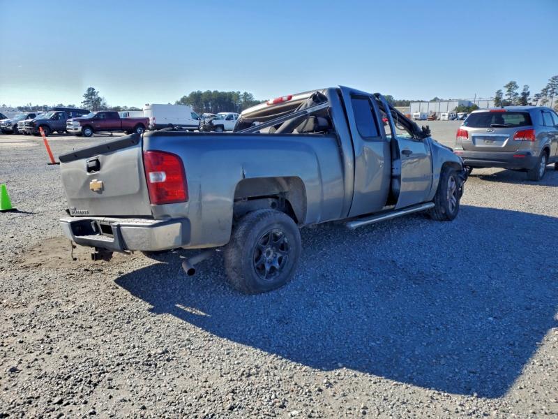 Photo 3 from auction – 2008 CHEVROLET SILVERADO with VIN 1GCEK190X8Z254119