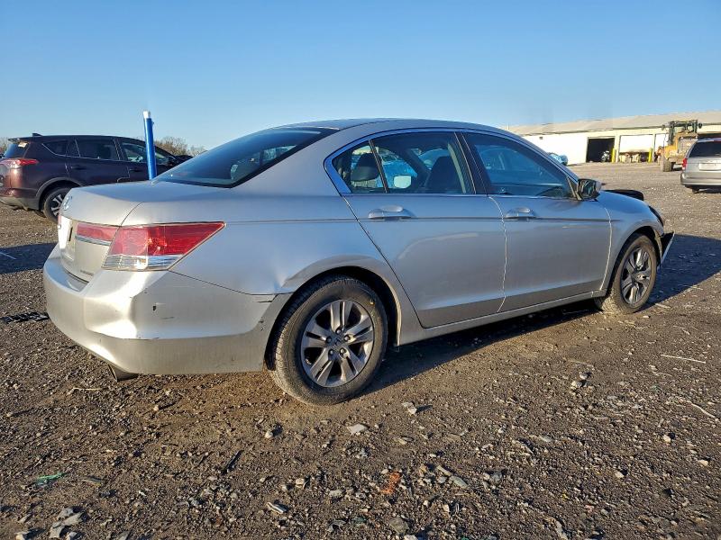 Photo 3 from auction – 2012 HONDA ACCORD with VIN 1HGCP2F64CA019554