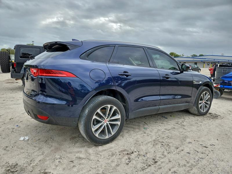 Photo 3 from auction – 2018 JAGUAR F-PACE PRE with VIN SADCJ2FX7JA275388