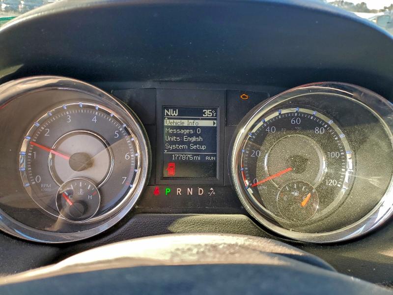 Photo 9 from auction – 2011 CHRYSLER TOWN & COU with VIN 2A4RR5DG7BR734980