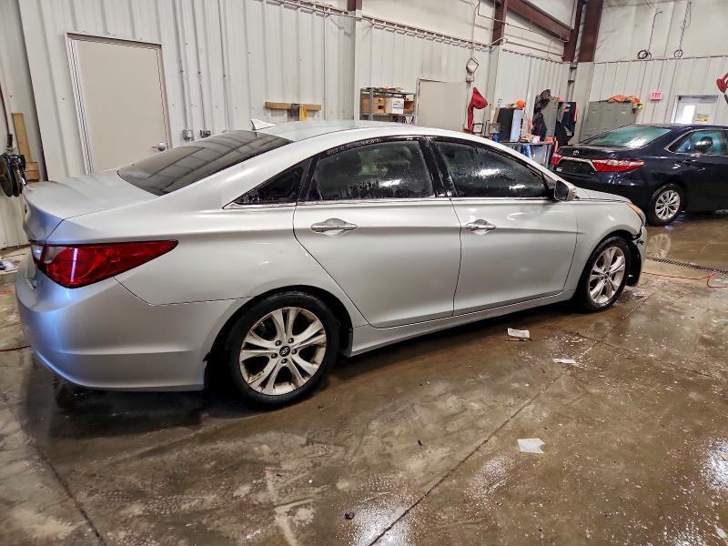 Photo 3 from auction – 2013 HYUNDAI SONATA SE with VIN 5NPEC4AC8DH661491