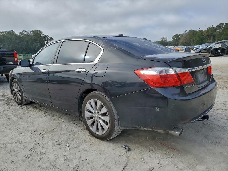 Photo 2 from auction – 2014 HONDA ACCORD with VIN 1HGCR3F85EA032074