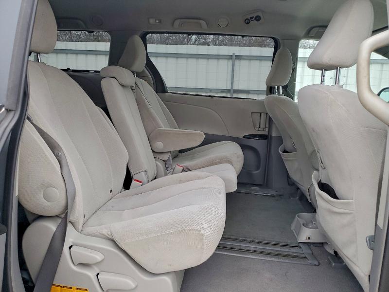 Photo 11 from auction – 2011 TOYOTA SIENNA LE with VIN 5TDKK3DC0BS098732