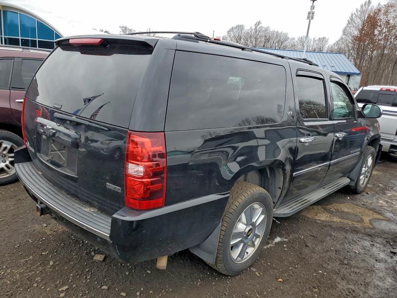 Photo 3 from auction – 2011 CHEVROLET SUBURBAN K with VIN 1GNSKKE35BR327341
