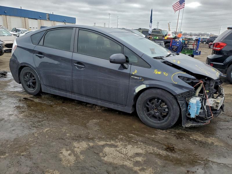 Photo 4 from auction – 2013 TOYOTA PRIUS with VIN JTDKN3DU1D5644611