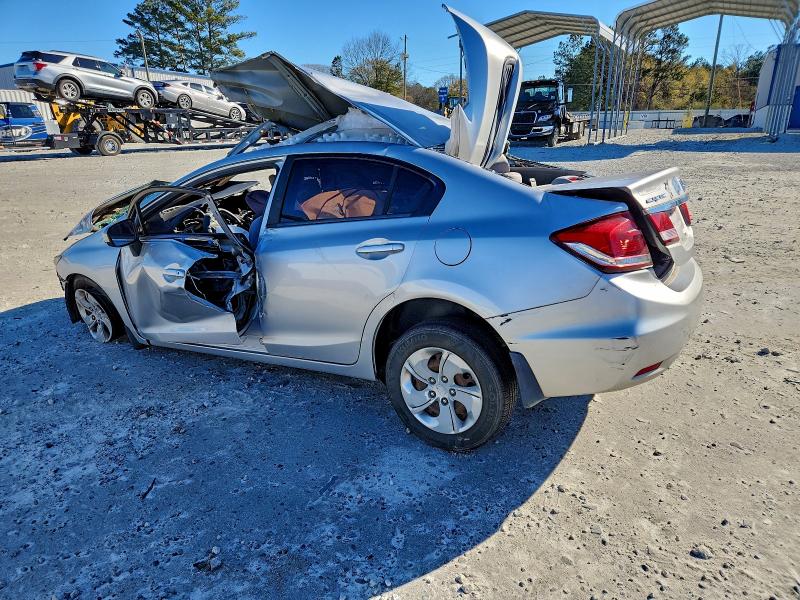 Photo 2 from auction – 2015 HONDA CIVIC LX with VIN 19XFB2F53FE107045