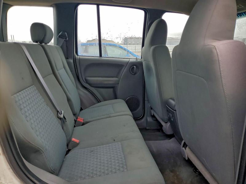 Photo 10 from auction – 2005 JEEP LIBERTY SP with VIN 1J4GL48K85W623948