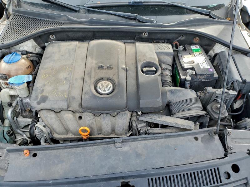 Photo 11 from auction – 2012 VOLKSWAGEN PASSAT SEL with VIN 1VWCP7A38CC092436