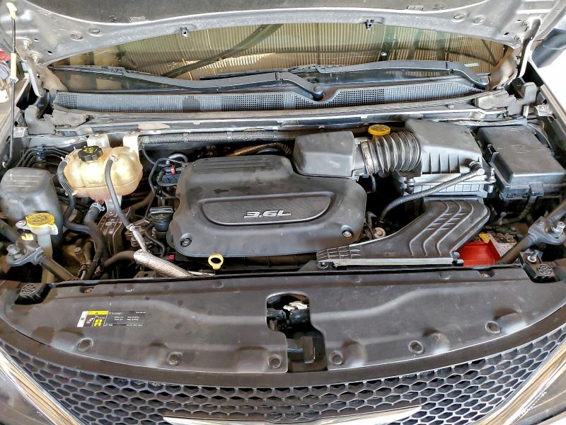 Photo 12 from auction – 2017 CHRYSLER PACIFICA L with VIN 2C4RC1CG9HR695481