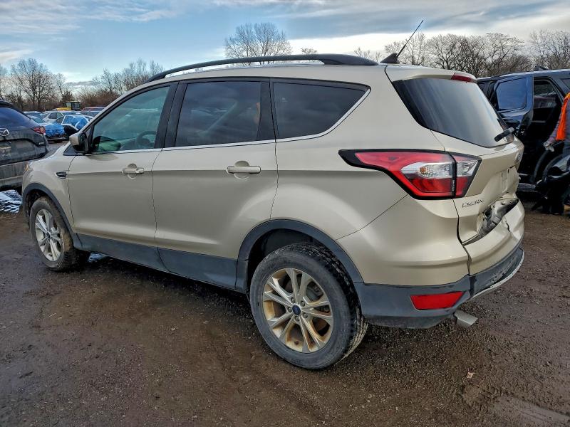 Photo 2 from auction – 2018 FORD ESCAPE SE with VIN 1FMCU9GDXJUD37022