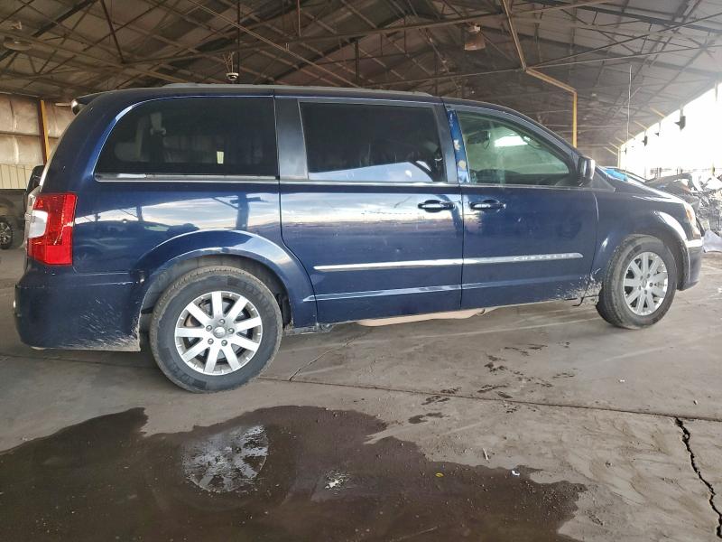 Photo 3 from auction – 2016 CHRYSLER TOWN & COU with VIN 2C4RC1BG8GR294472