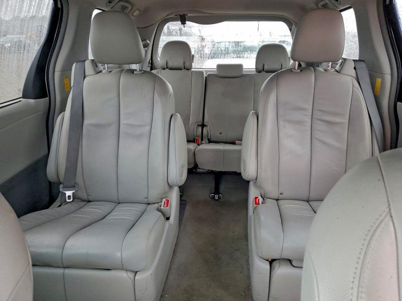 Photo 10 from auction – 2014 TOYOTA SIENNA XLE with VIN 5TDDK3DC7ES087899