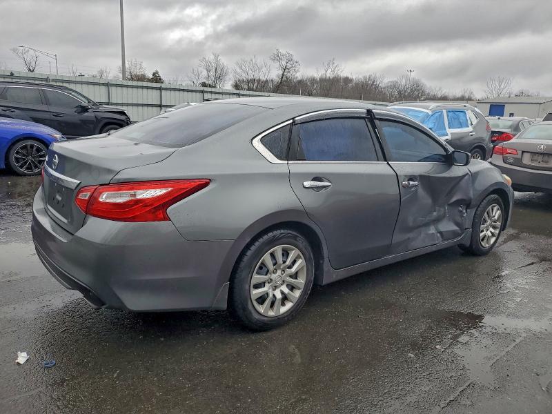 Photo 3 from auction – 2017 NISSAN ALTIMA 2.5 with VIN 1N4AL3AP4HC272656
