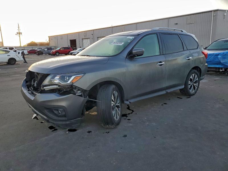 NISSAN PATHFINDER 2017 with VIN 5N1DR2MM2HC633430 - Photo from auction