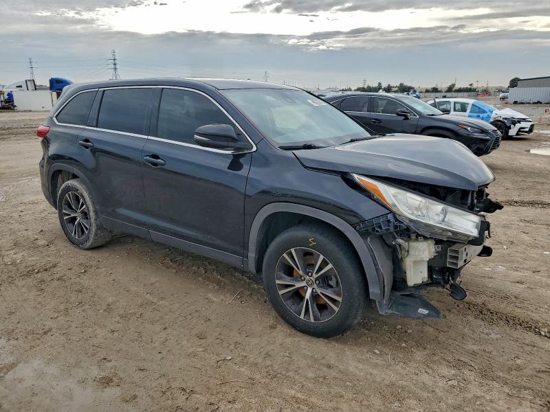 Photo 4 from auction – 2019 TOYOTA HIGHLANDER with VIN 5TDZZRFHXKS340058
