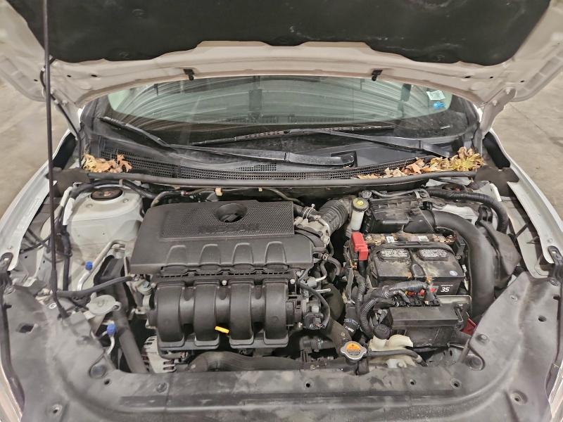 Photo 11 from auction – 2015 NISSAN SENTRA S with VIN 3N1AB7AP2FL682820