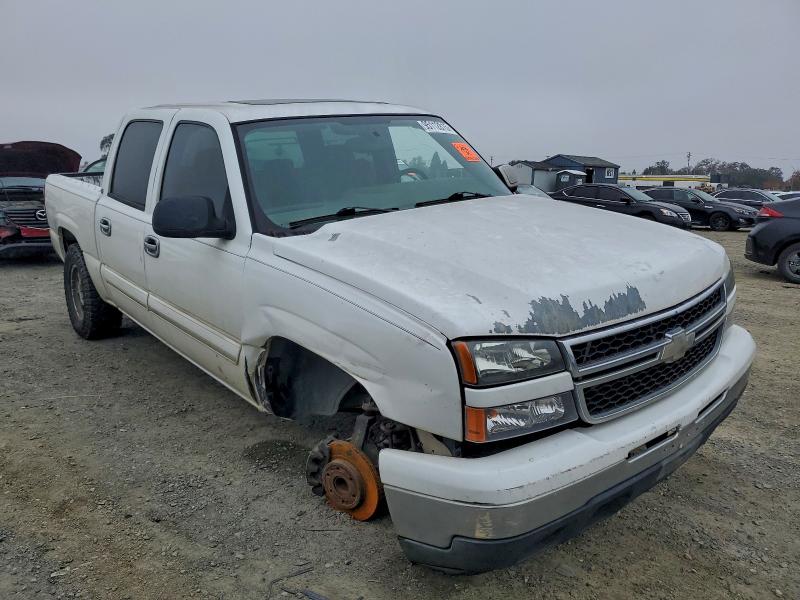 Photo 4 from auction – 2006 CHEVROLET SILVERADO with VIN 2GCEC13V861221059