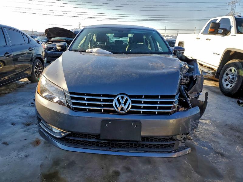 Photo 5 from auction – 2015 VOLKSWAGEN PASSAT SEL with VIN 1VWCV7A37FC040774