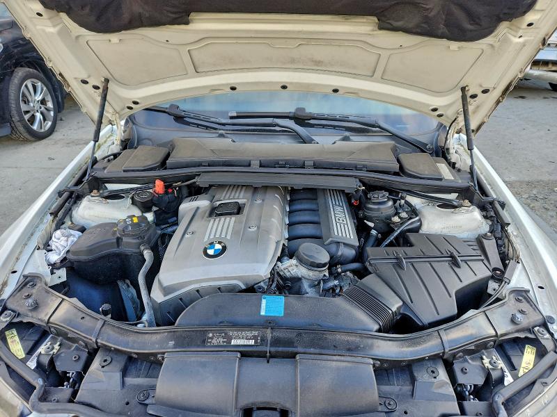Photo 11 from auction – 2006 BMW 330 I with VIN WBAVB33546PS17699