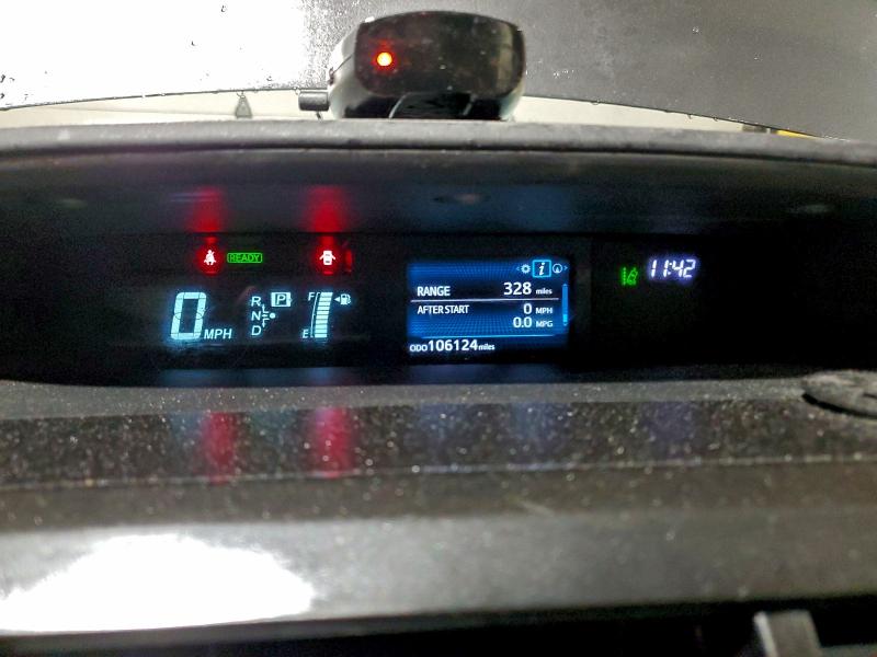 Photo 9 from auction – 2015 TOYOTA PRIUS V with VIN JTDZN3EU3FJ021787