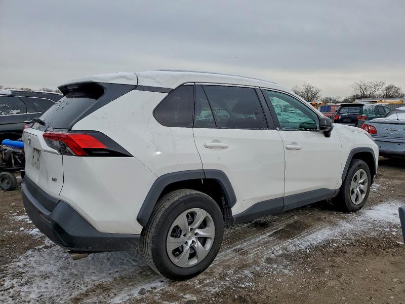 Photo 3 from auction – 2019 TOYOTA RAV4 LE with VIN 2T3H1RFV6KW021389