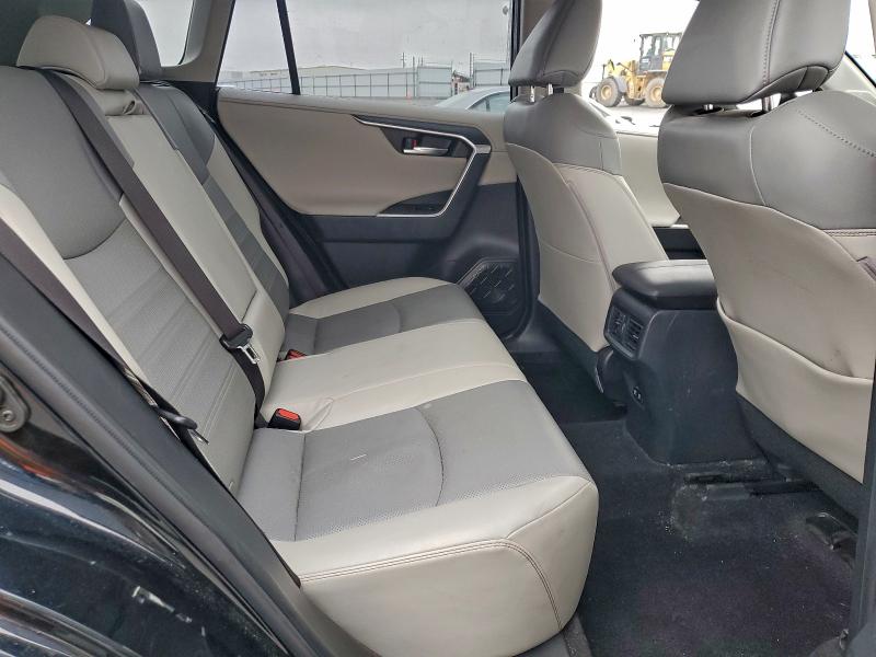 Photo 11 from auction – 2019 TOYOTA RAV4 with VIN JTMN1RFVXKD509017