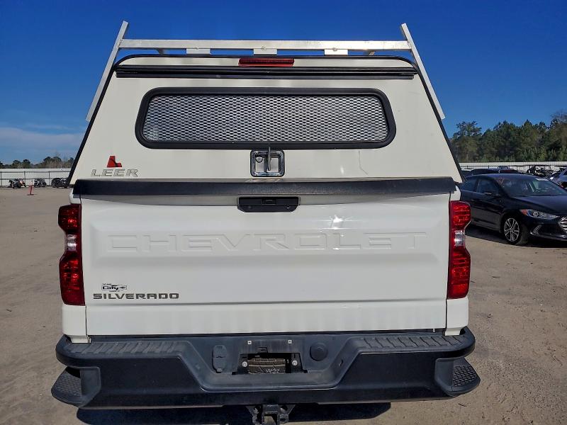 Photo 6 from auction – 2021 CHEVROLET SILVERADO with VIN 1GCRWAEH1MZ279986