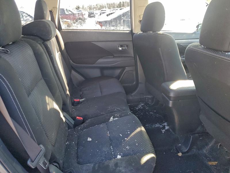 Photo 11 from auction – 2017 MITSUBISHI OUTLANDER with VIN JA4JZ3AX4HZ600352