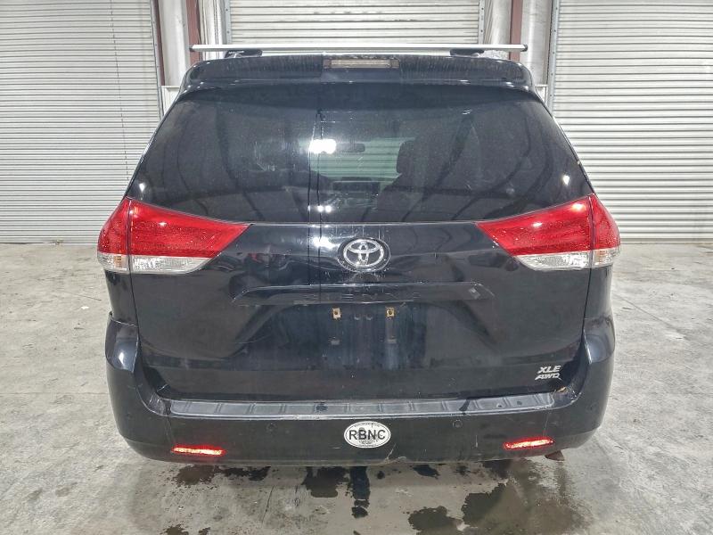 Photo 6 from auction – 2013 TOYOTA SIENNA XLE with VIN 5TDDK3DC5DS064376