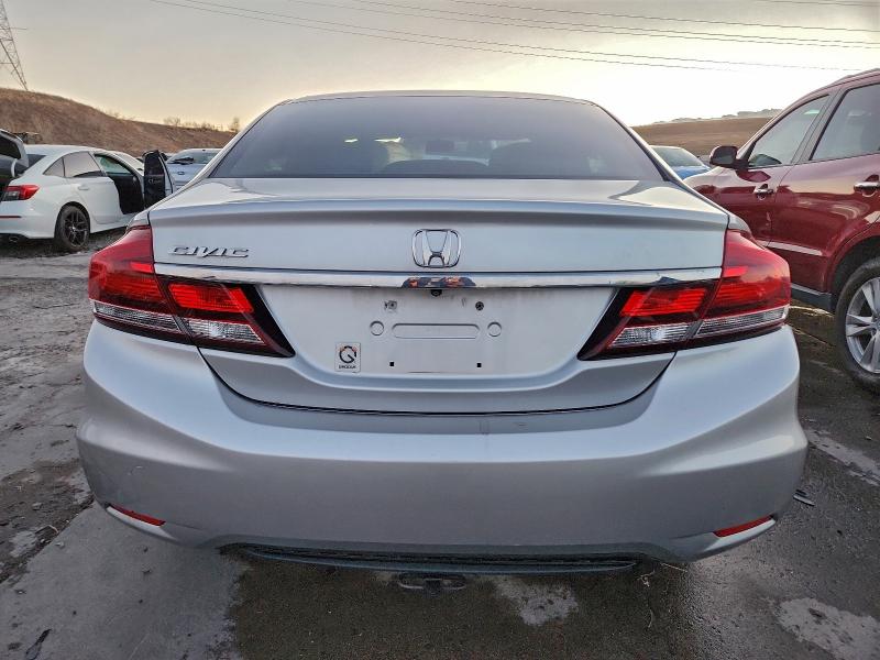 Photo 6 from auction – 2015 HONDA CIVIC LX with VIN 19XFB2E53FE009330
