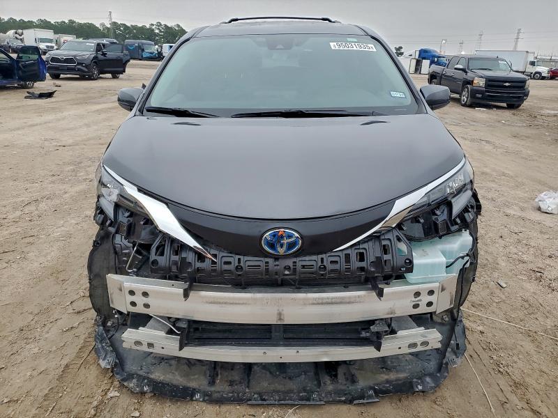 Photo 5 from auction – 2025 TOYOTA SIENNA LE with VIN 5TDKRKEC6SS239016