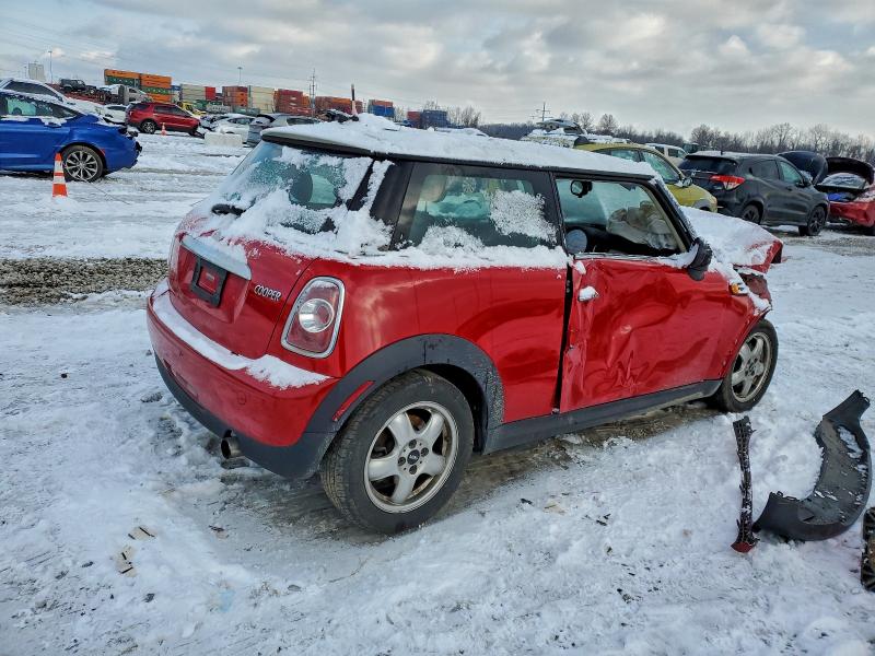 Photo 3 from auction – 2011 MINI COOPER with VIN WMWSU3C5XBT091573