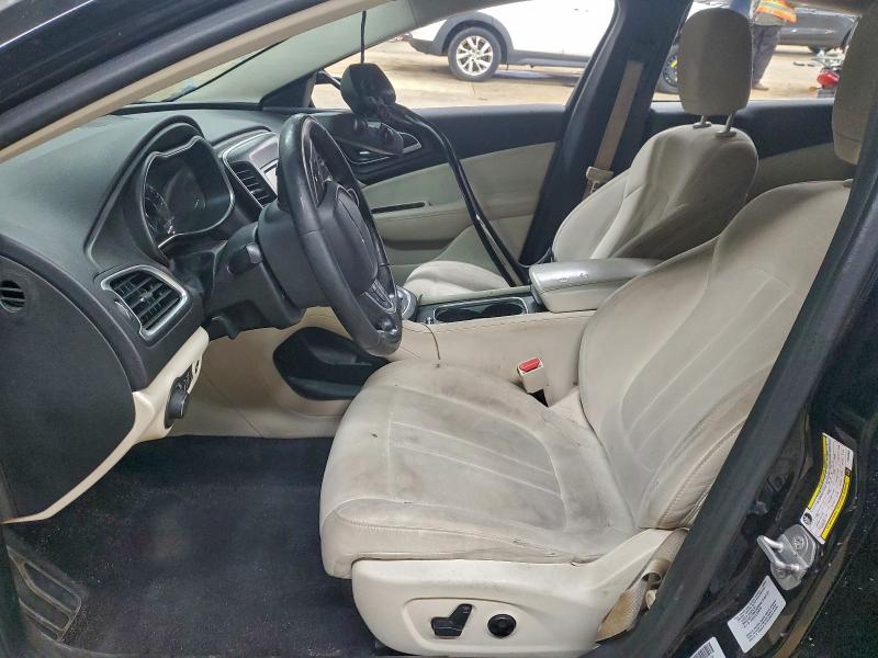 Photo 7 from auction – 2015 CHRYSLER 200 with VIN 1C3CCCAB3FN640905