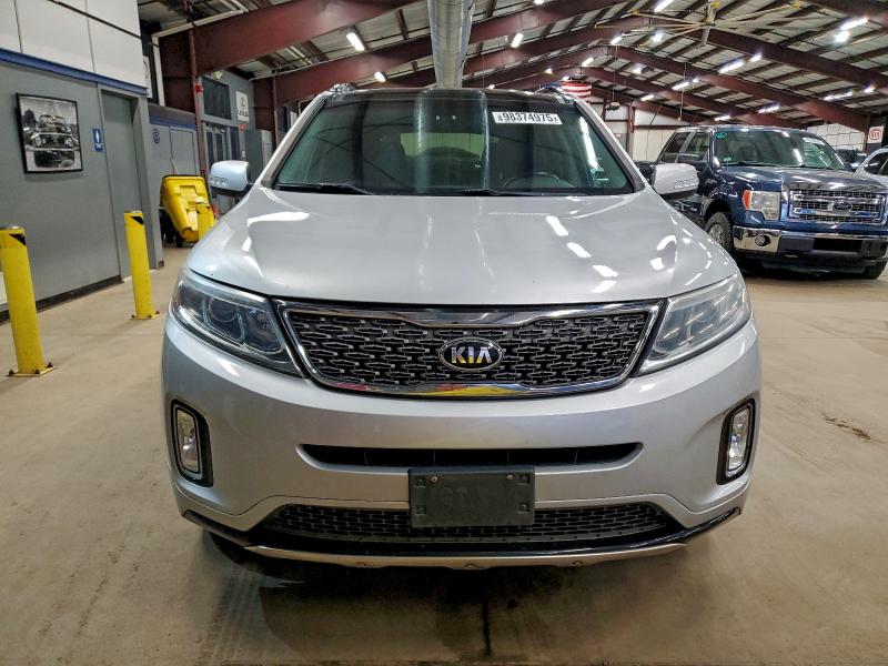 Photo 5 from auction – 2015 KIA SORENTO SX with VIN 5XYKWDA78FG635030