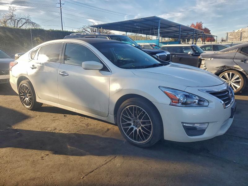 Photo 4 from auction – 2013 NISSAN ALTIMA 2.5 with VIN 1N4AL3AP4DC106910