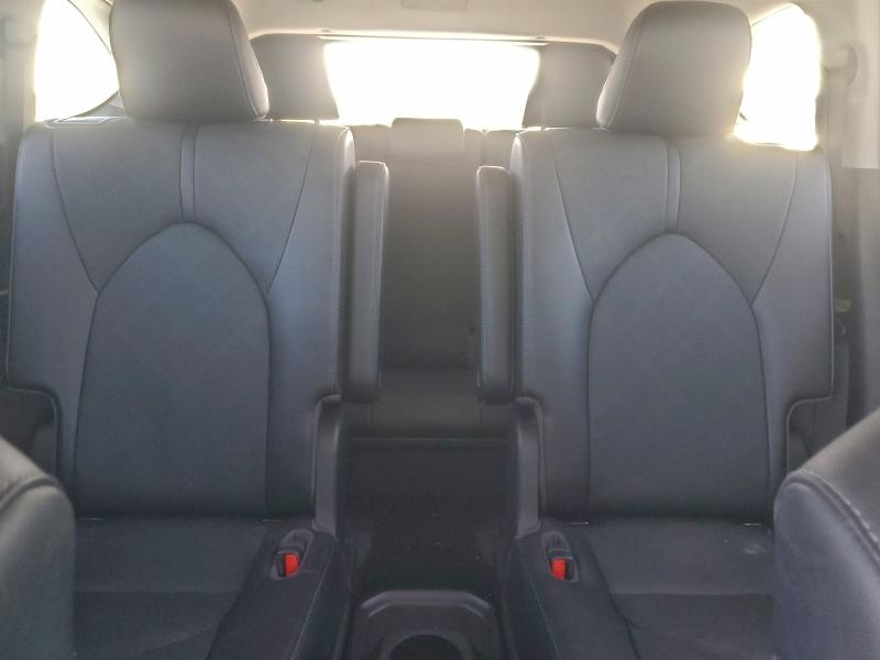 Photo 10 from auction – 2023 TOYOTA HIGHLANDER with VIN 5TDEBRCH1PS114585