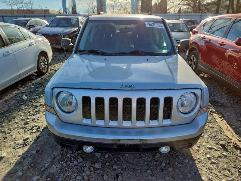 Photo 5 from auction – 2011 JEEP PATRIOT SP with VIN 1J4NT1GB1BD142633