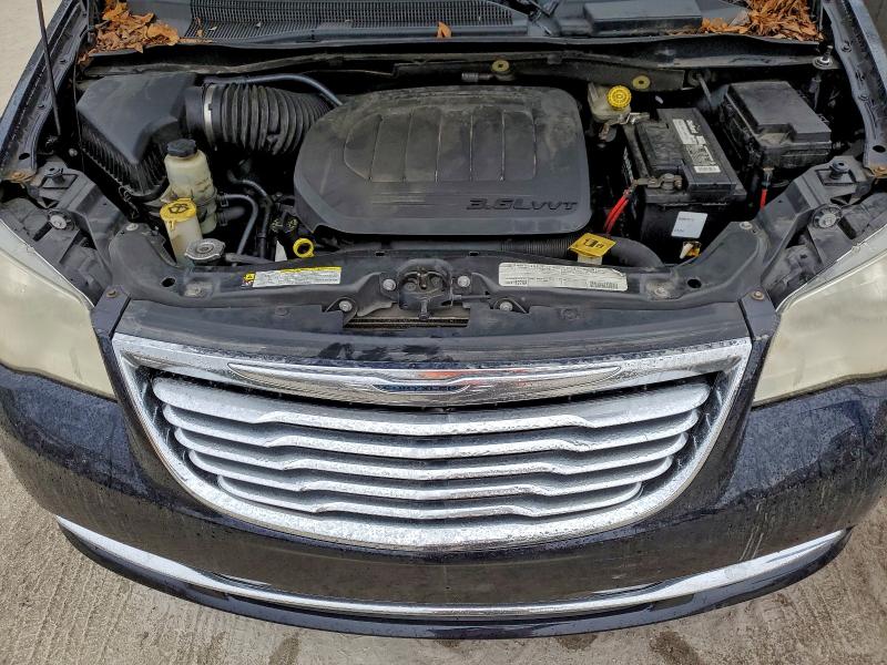Photo 12 from auction – 2011 CHRYSLER TOWN & COU with VIN 2A4RR8DG5BR609235
