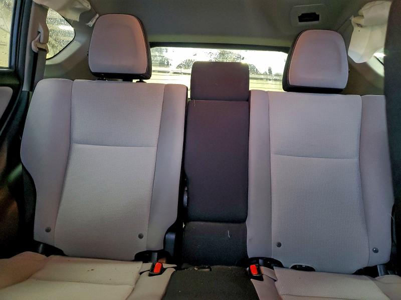 Photo 10 from auction – 2017 TOYOTA RAV4 XLE with VIN JTMRFREV3HJ705587