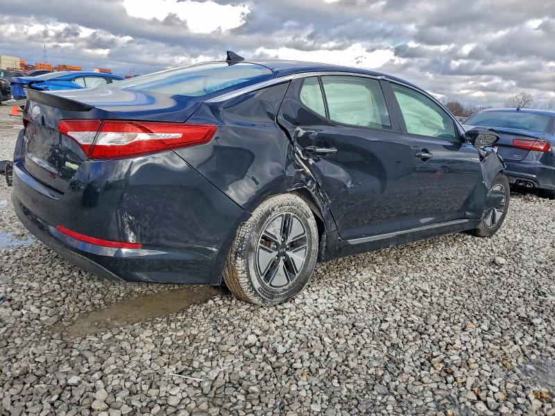Photo 3 from auction – 2013 KIA OPTIMA HYBRID with VIN KNAGM4AD2D5039772