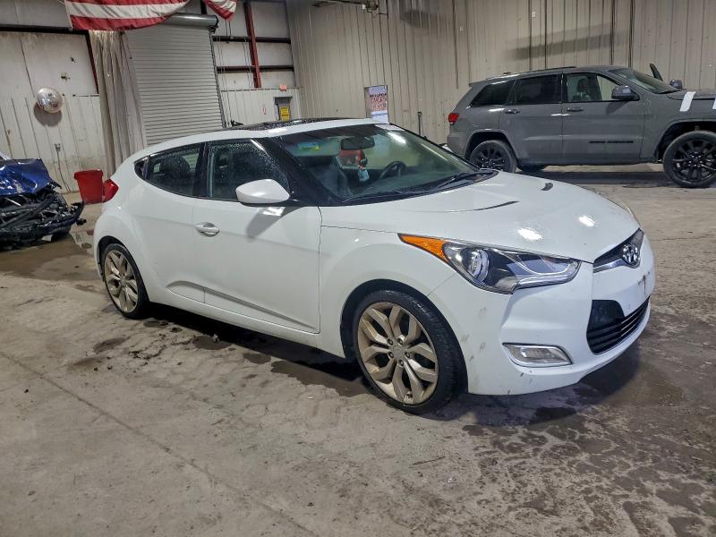 Photo 4 from auction – 2013 HYUNDAI VELOSTER with VIN KMHTC6AD4DU107815
