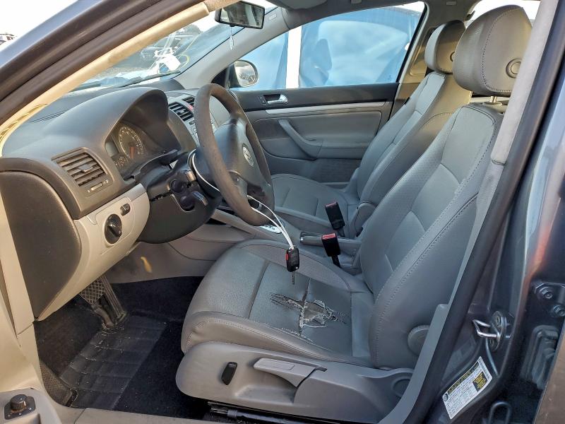 Photo 7 from auction – 2007 VOLKSWAGEN JETTA WOLF with VIN 3VWEG71K17M061887