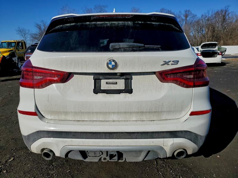 Photo 6 from auction – 2018 BMW X3 XDRIVE3 with VIN 5UXTR9C53JLC80576