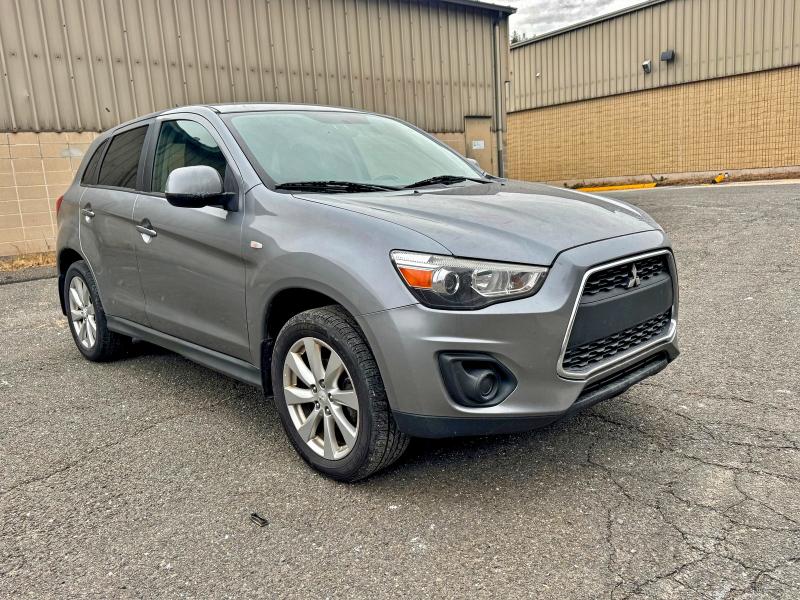 MITSUBISHI OUTLANDER 2015 with VIN 4A4AR3AW8FEU38837 - Photo from auction